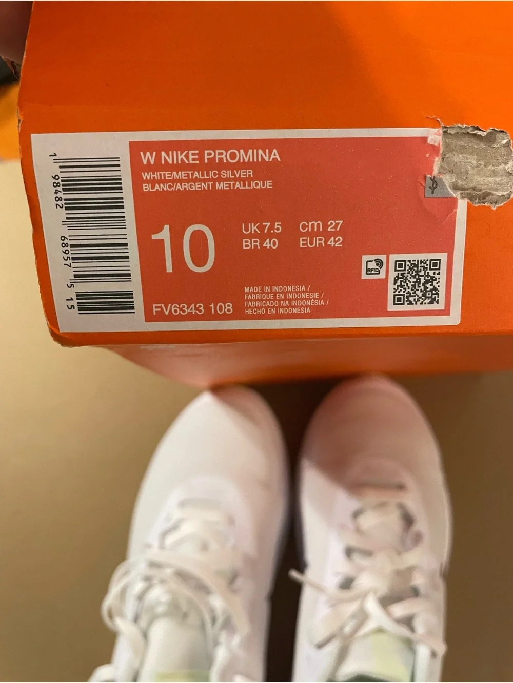 NEW Nike Promina White Metallic Silver Sneakers - Women’s Size 10